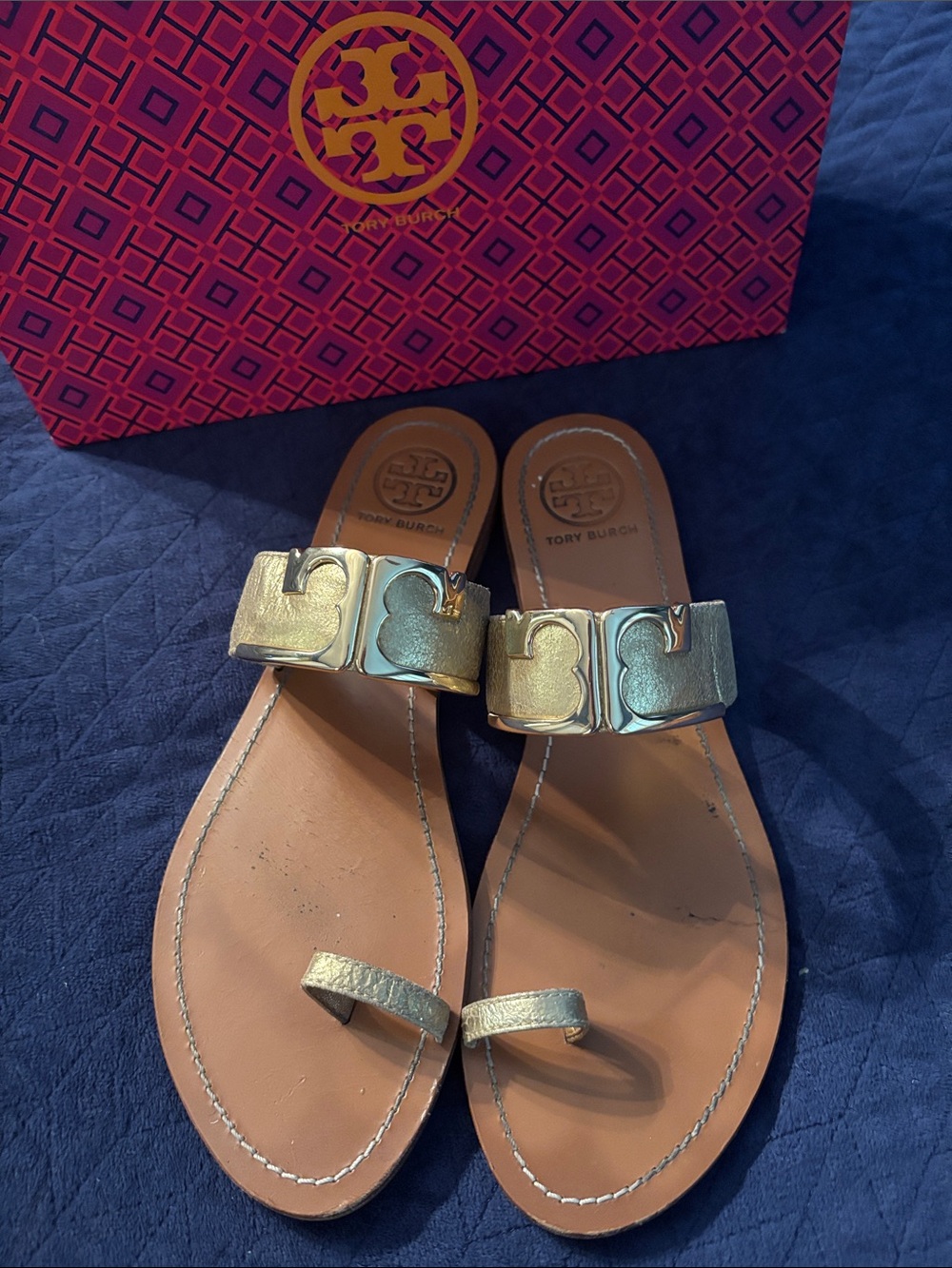 Tory Burch Metallic Metal Gold Logo Toe-Loop Slide Sandals Sz 10.5